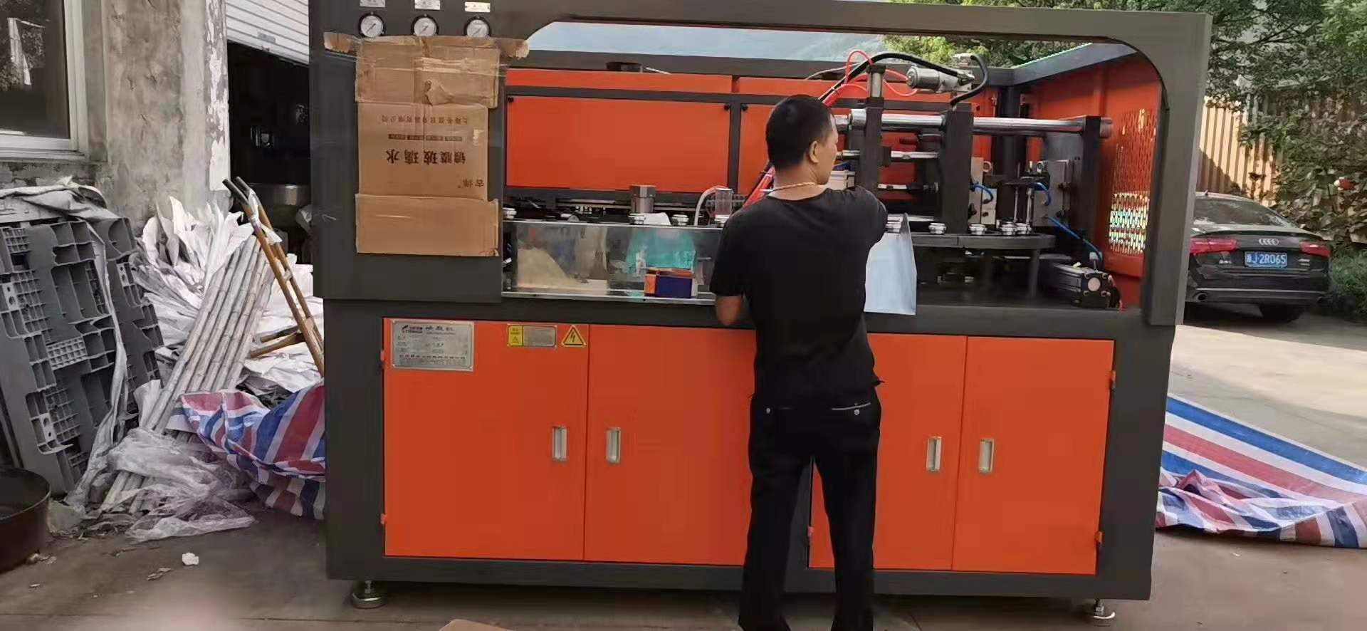 臺輝吹瓶機在吹瓶過程中遇到的這幾個問題，你遇到過嗎？